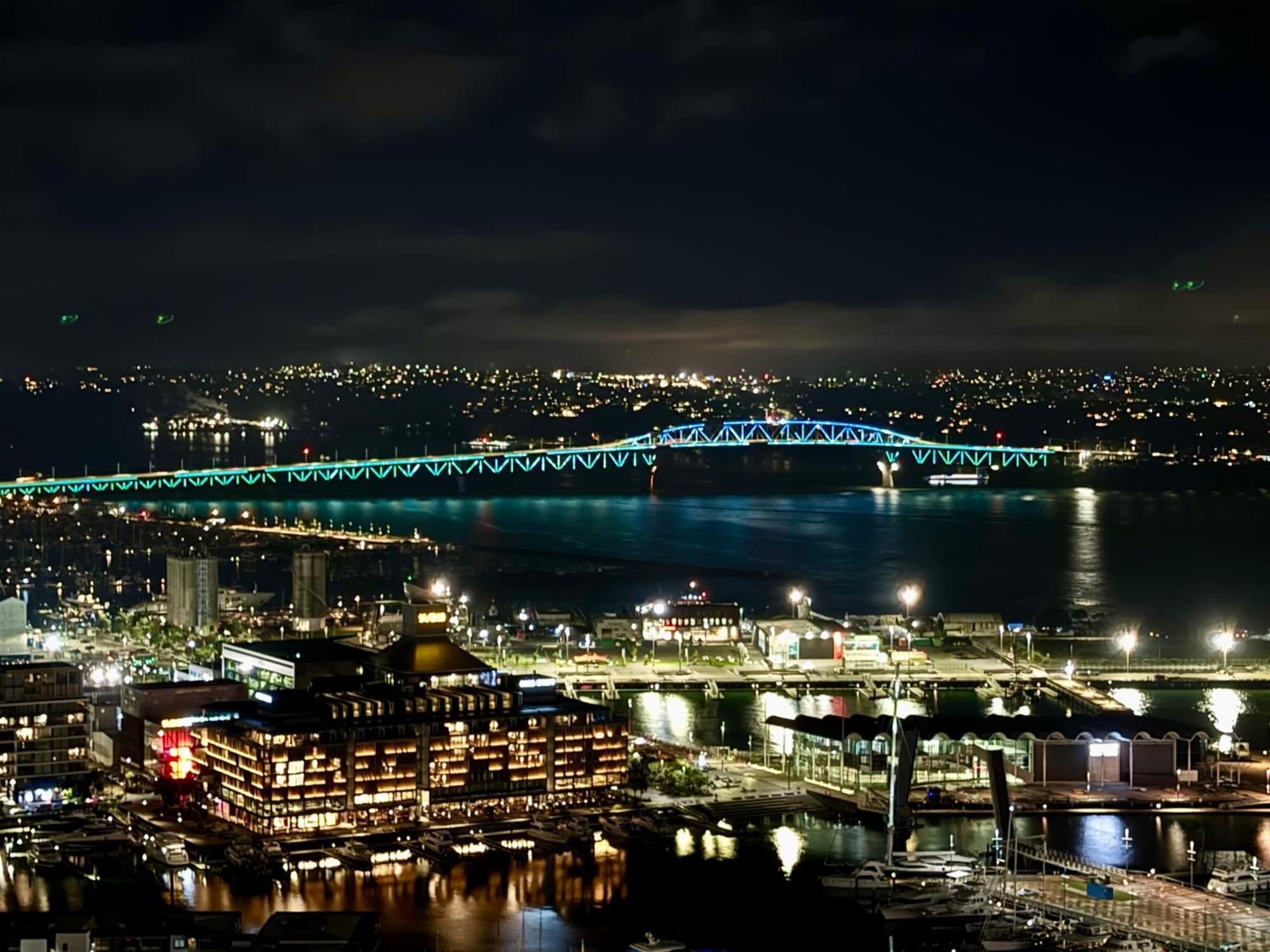 Gorgeous Seaview 2 Bedroom Apartment In Auckland Cbd Luaran gambar
